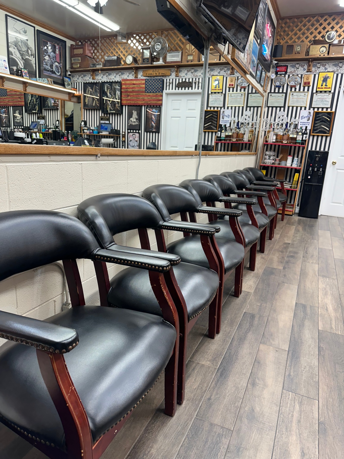 Waiting area with leather chairs